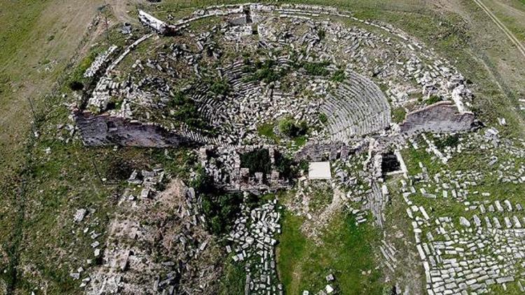 Dünya mirası Aizanoide binlerce yıl sonra taşlar yerine oturacak