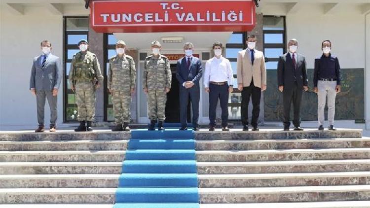 Tunceli Valisi Özkana ziyaretler sürüyor