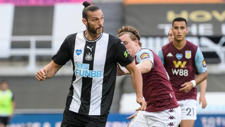 Newcastle Uniteddan Carroll ve Manquilloya yeni sözleşme