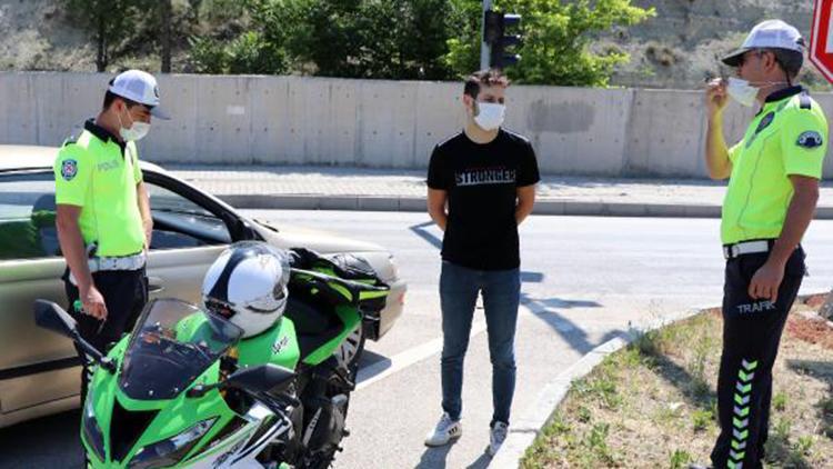 Dur ihtarına uymayan motosikletli: Polis bana el sallıyor sandım