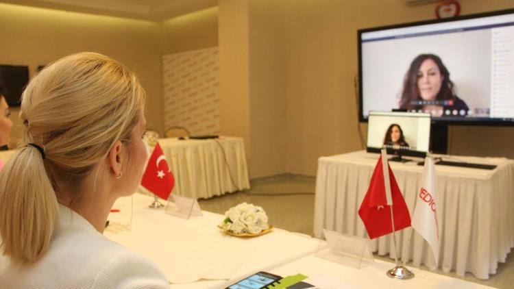 Medical Park İzmir hemşire adaylarını Kariyer Günleri’nde buluşturdu