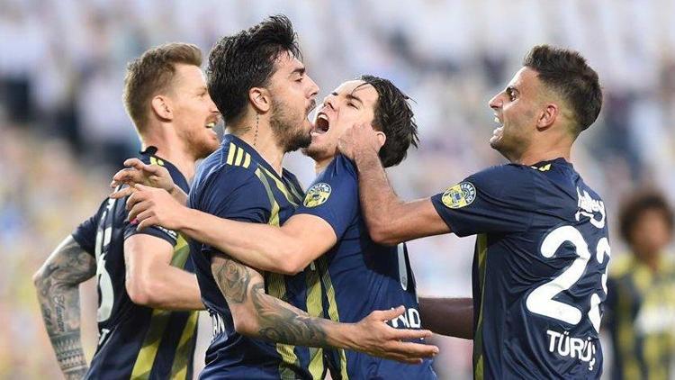 Fenerbahçe pes etmiyor 18 kez mağlup duruma düştü, 19 puan çıkarttı...