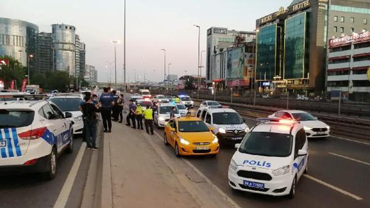 Bakırköyde hareketli anlar: 5 kişi gözaltında