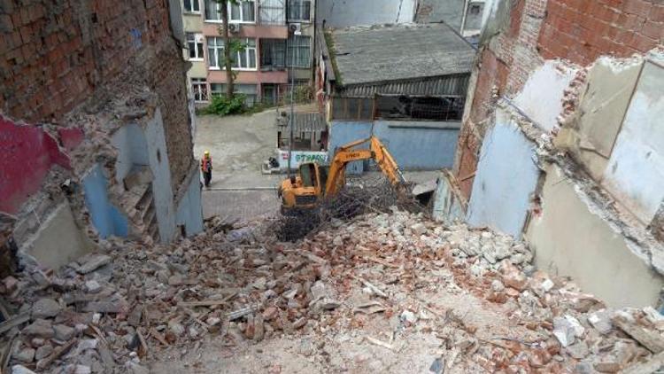 Osmangazide son 6 ayda 42 metruk bina yıkıldı