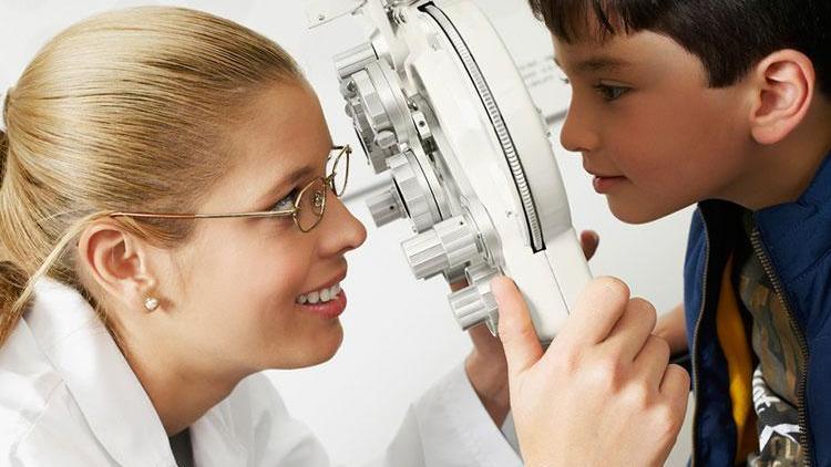 Ebeveynlerin çocukların göz sağlığına etkisi
