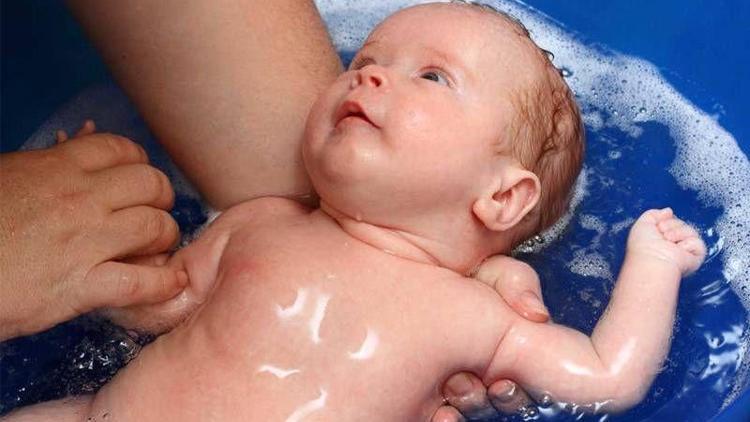 Bebeğinizin vücut ısısıyla oynamayın