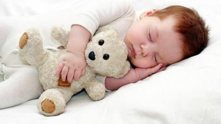 Bebeklerin uyku düzeni için 15 öneri