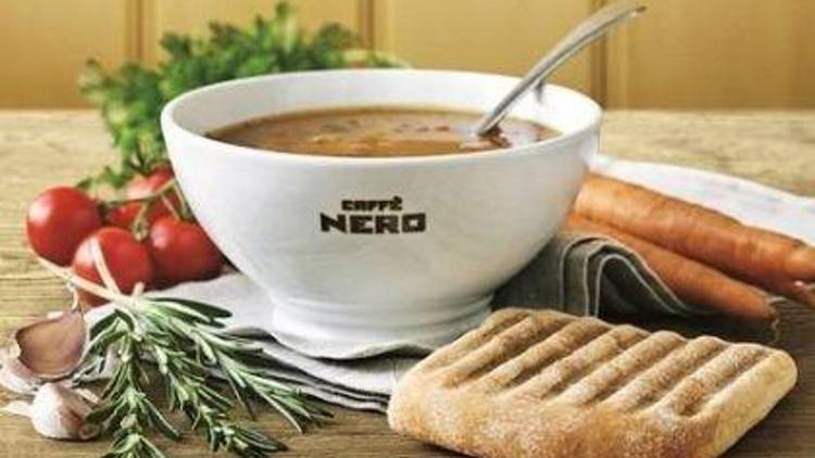 İtalyan Minestrone Çorbası Caffe Nero’da