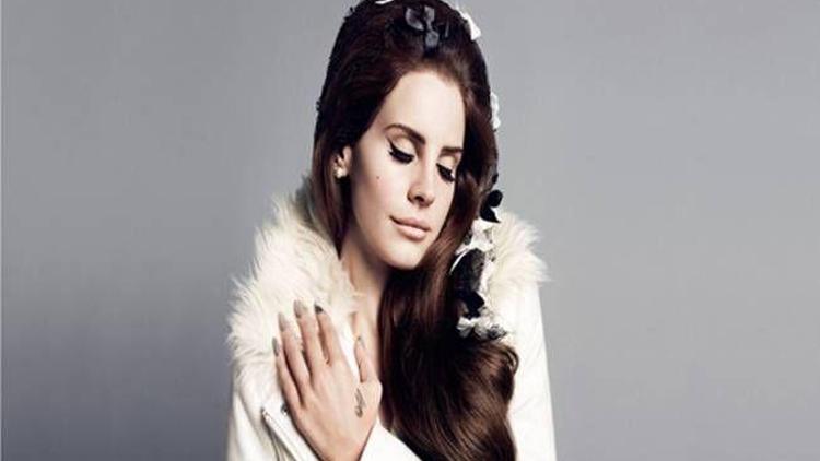 Lana Del Rey bu sonbahar H&M'de!