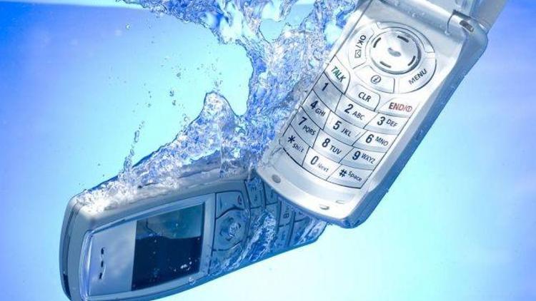 “Telefonum suya düşmedi, tsunami oldu”