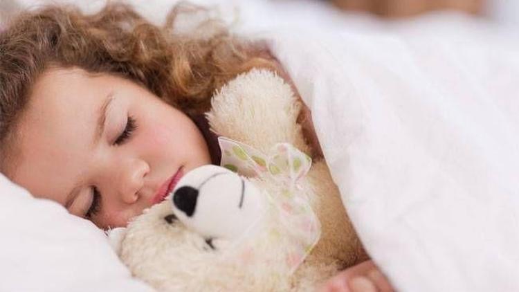 Çocuklar yazın öğle uykusuna kaçta yatırılmalı?