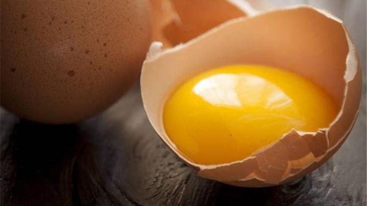 Saç dökülmesini önleyen yumurta maskesi tarifi