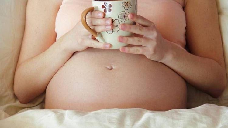 Hamilelikte bitki çayı tüketirken dikkat!