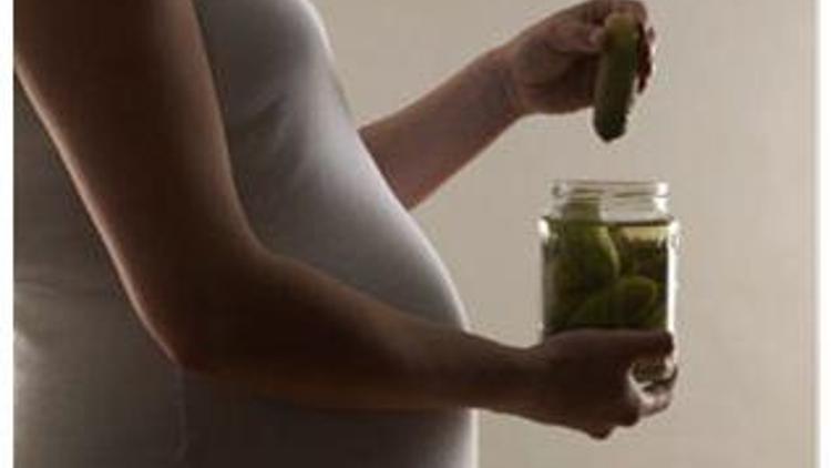 Hamilelik döneminde konservelerden uzak durun, bebeğinizin testisi risk altında
