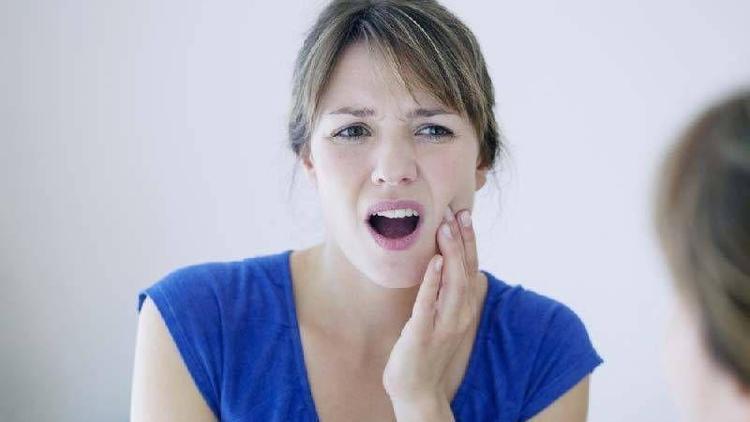 Diş hassasiyetinizin sebebini biliyor musunuz?