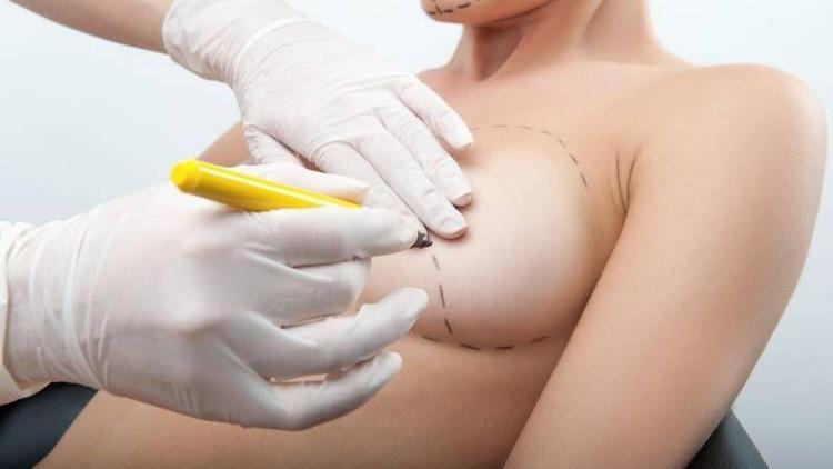 Göğüs büyütme ameliyatı nasıl yapılır?