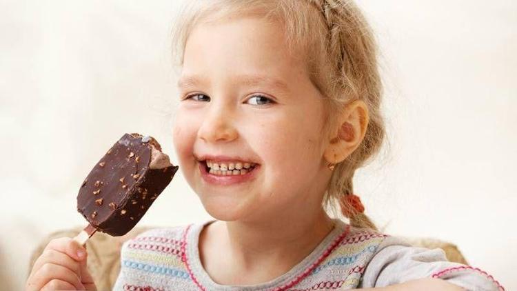 Çocuklar için en masum tatlı dondurma ve faydaları