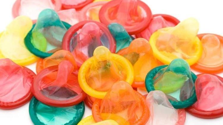 Hastalık tespit edince renk değiştiren prezervatifler