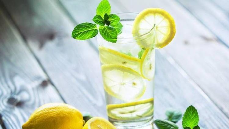 Güne limonlu su içerek başlamanın 7 yararı!