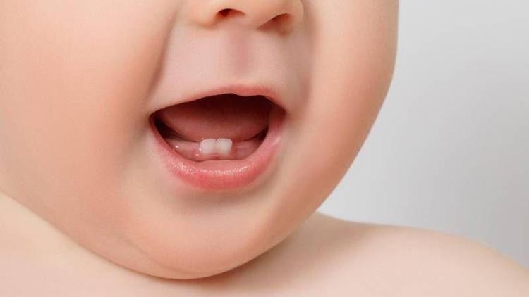 İki dişli doğan bebek şaşırttı