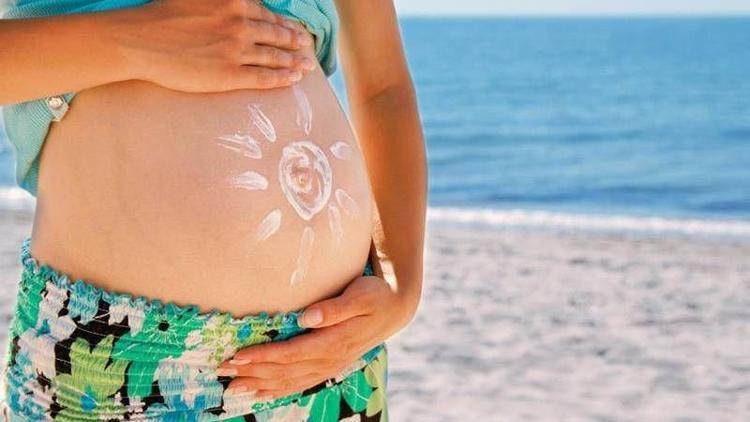 10 adımda yaz hamileleri için sağlıklı tatil tüyoları