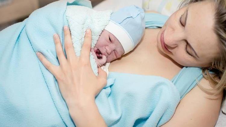 Doğum sonrası anne estetiği nedir?