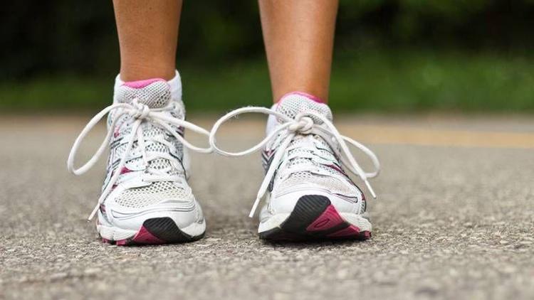 Yanlış seçilen spor ayakkabısı ayağa zarar