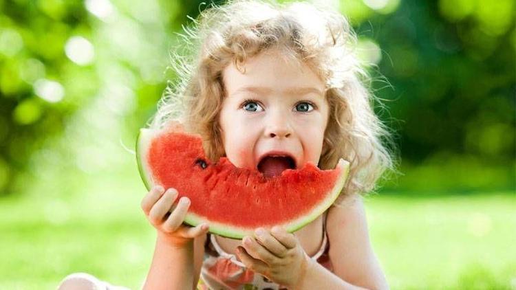 Yaz aylarında çocukların beslenmesi nasıl olmalı?