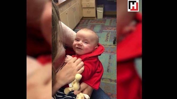 Annesinin sesini ilk kez duyan bebek bakın ne yaptı?