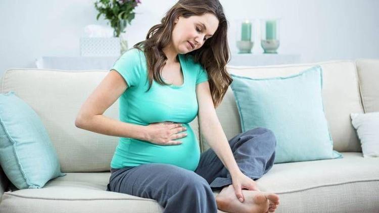 Hamilelikte ayak şişliği sebepleri nelerdir?