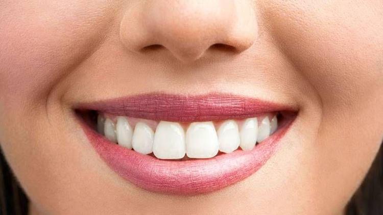 Hassasiyet olmadan beyaz dişler