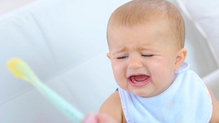 Bebeklerde reflü nasıl geçer? Tedavisi mümkün mü?