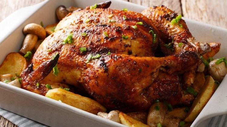 Enfes yılbaşı yemeği: Fırında sebzeli bütün tavuk