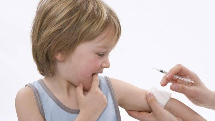 Çocukluk çağı aşıları hayati önem taşıyor