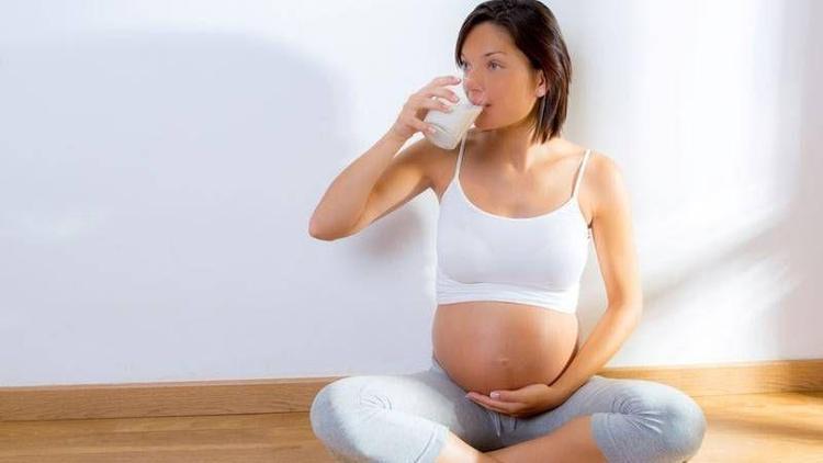 Hamileler aşırı sıcaklarda ne yiyip içmeli?