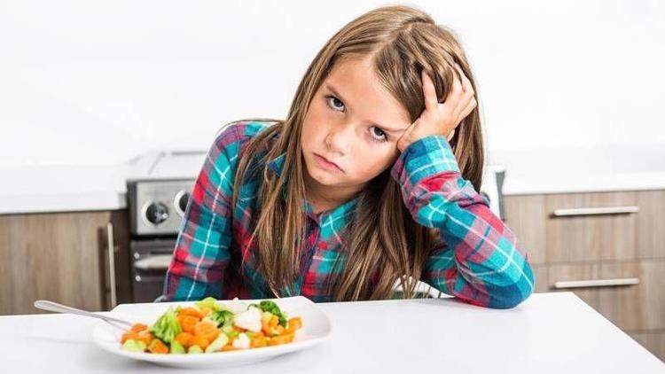 Yemek seçen çocuğunuzu nasıl sağlıklı beslersiniz?