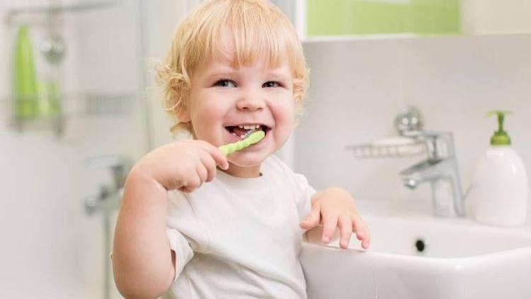 Çocukların dişlerini güçlendiren 8 yiyecek