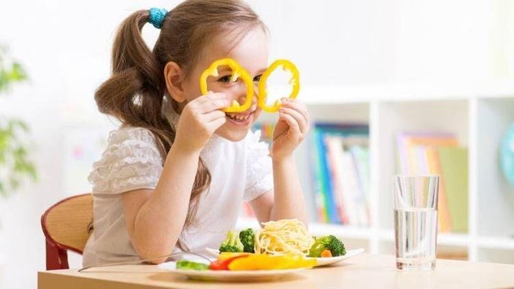 Çocukluk çağında doğal beslenme en iyi savunma