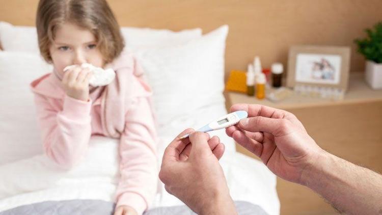 Basit önerilerle çocuğunuzu kış hastalıklarından koruyabilirsiniz