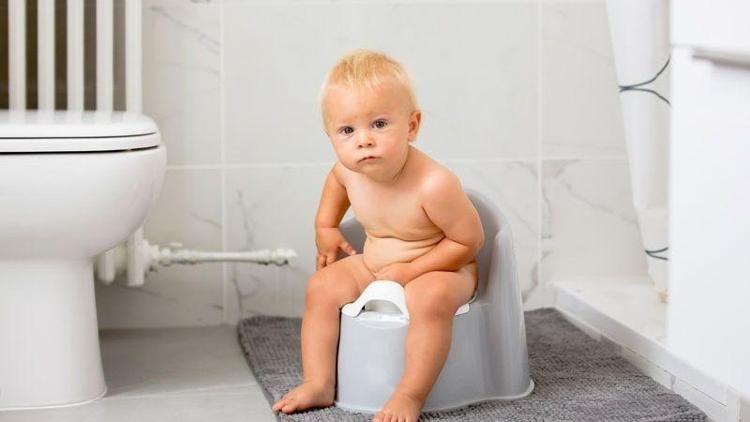 Dertlenen anne babalara: Tuvalet eğitimi nasıl olmalı?