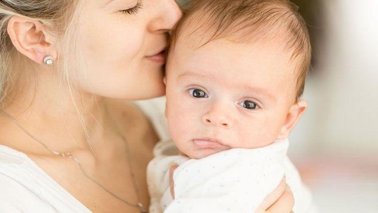 Anne sütüne veda zamanı! Bebeği memeden ayırma süreci nasıl olmalı?