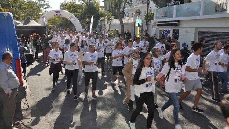 Kanserli çocuklara umut olmak için koştular