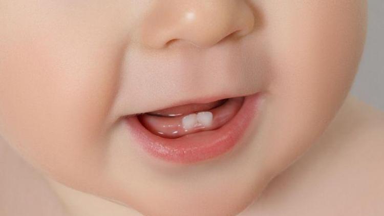 Süt dişlerin bakımı nasıl yapılmalı?