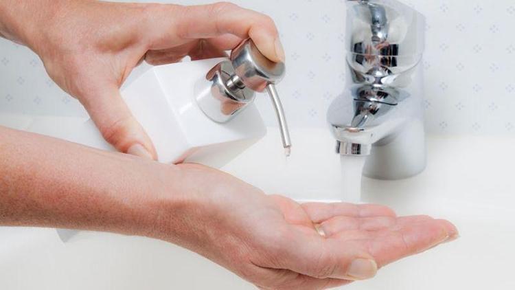 Sıvı sabunlar tırnak kırılmasına neden oluyor