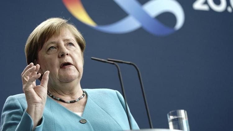 Almanya Başbakanı Angela Merkelden Avrupa için tarihi itiraf
