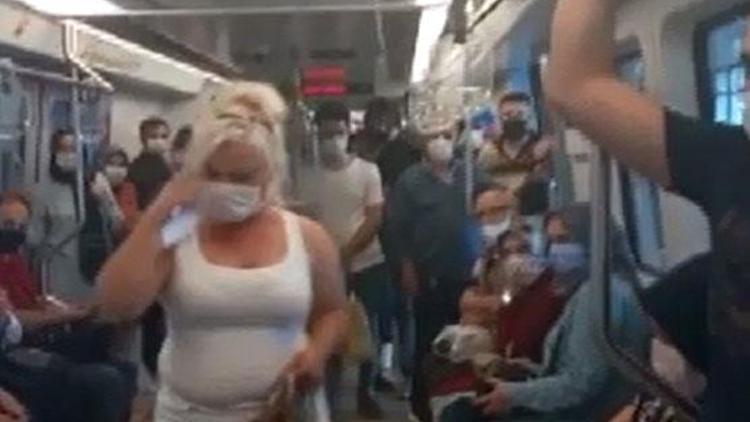 Maske tartışması metroyu durdurdu