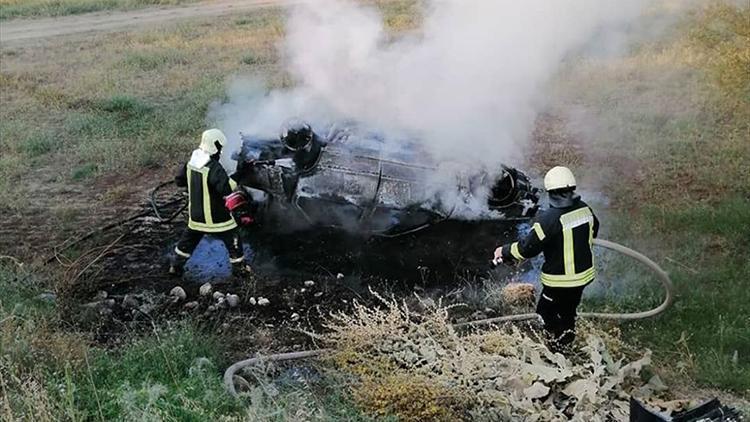 Manisada traktör ile otomobilin çarpışması sonucu 7 kişi yaralandı