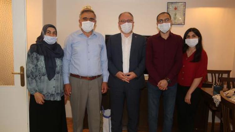 Başkan Bilginden lösemi hastası Ahmet Turana moral ziyareti