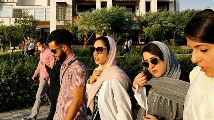 İranda 19 Şubattan sonra koronavirüsten en yüksek can kaybı Maske takmak zorunlu oldu