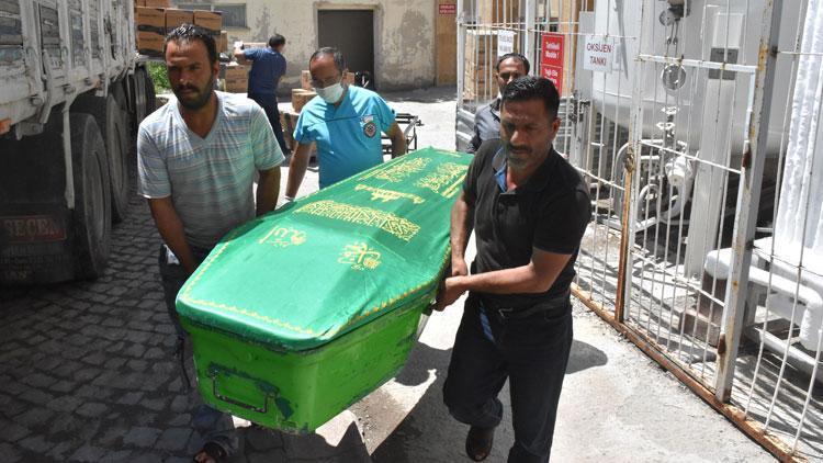 Kahreden görüntü... 1 tabut 2 bebek